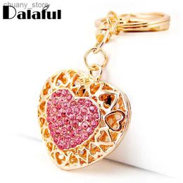 Keychains Lanyards Exquisite Hollow Out Love Heart Key Chains Rings Holder For Lovers Sweetheart Pendant For Car Keyrings KeyChains K290 Y240417