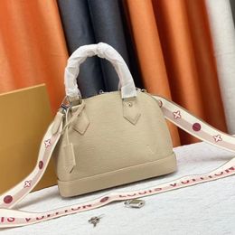 Fashion Shell Bag New Crossbody Bag Women Leather Simple water ripple Designer messenger Bag Leather Classic Handbag with Lock High quality 4COLORS