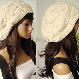 Berets Women Sweet Crochet Warm Solid Colour Beret Artist Baggy Beanie Winter Hat Gift d240417