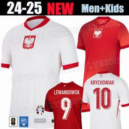 Maglie da calcio Polonia per bambini Lewandowski a casa 2024 Euro Coppa Polska National Team Milik Piszczek Piatek Grosicki Krychowiak Zielinski Shirt da calcio Kit Men