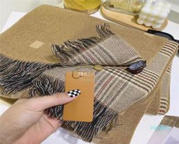 Vintage 100 Cashmere Scarves Checkered Pattern Shawls Thick Double Sided Wraps Designer Wool Shawl9460737