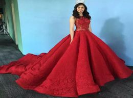 Amazing Dubai Red Prom Dress Crystal Beaded Lace Ball Gown Princess Red Carpet Dress Amazing Sleeveless Lace Evening Gown Quincean6725394