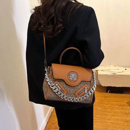 Brand Handbag 2024 New Single Shoulder Women's Fashion High Grade Feeling Personalized Solid Color Chain Crossbody Bag