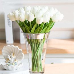 Real 1030pcs Tulip Artificial suszone kwiaty dotyk Wystrój ślubu Symulacja Bukiety panny młodej pu tulipan