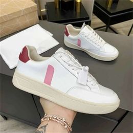 VJA 2024 Französisch Brasiliengrün mit kohlenhydratarmen Leben gegen Bio-Baumwollflats Sneaker Vejaon Womens Casual Classic Classic White Designer Herren-Slipper Vejaon Sneakers 19