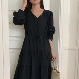 Casual Dresses Black V-neck Maxi Dress Women Spring Fall Korean Loose Solid Colour Long Sleeve Tie Cake 2 Colours