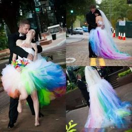 A-Line Bunte Hochzeit geschwollen Regenbogenkleider Tulle Brautkleider Rückenfreier hoher Nießerhalter Boho Strand Braut Kleid Back Schnürung Plus Größe Korsett Vestido de Novia