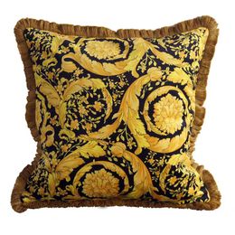 Trendy brand tassel sofa pillows, luxurious European and American home bags, home fabrics, personalized sample room pillows