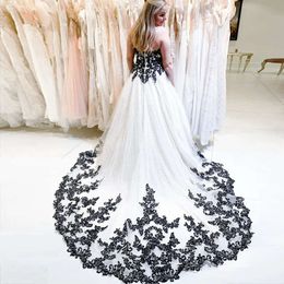 Line A Vintage Black And Ivory Wedding Dresses Bride Formal Gowns Shiny Sweetheart Sleeveless Long Train Rustic Bridal Dress Appliques Lace Robe De Mariee ppliques