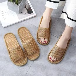 Slippers 2024 Men's Summer Bamboo Woven Rattan Grass Mat Sandals Lovers Soft Bottom Non Slip Hollow Out Breathable Home Casual Shoes