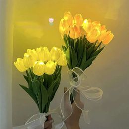 LED 툴립 플라워 나이트 시뮬레이션 꽃다발 라이트 홈 실내 장식 분위기 작은 테이블 램프 발렌타인 데이 낭만적 인 선물 240127