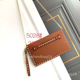 Crossbody Stud Designer Chain Bag Woman Womens Rock Vallentinos Purse Bags 2024 Vlogoo Event Locoo Style Letter Cowhide Rivet Lady Small Square Trendy ISXF