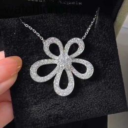 Luxury Top Grade Vancelfe Brand Designer Necklace Five Petal Flower High Version Clover Sunflower Full Diamond High Quality Jeweliry Gift