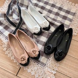 Women Designer Shoes leather ballet shoe Luxury Dress shoes Feeling rubber outsole Comfort Casual Black khaki Flower and Metal Brand
