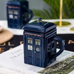 MUgs telephone booth Tardis Creative Police Box MUg Funny Ceramic Coffee Tea Cup With Spoon Gift Box In Blue and Milk Drinks Breakfast Cup 240417