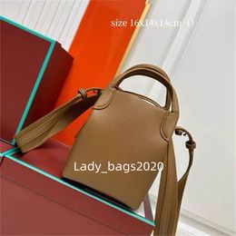 Latest Loro Bag Bucket Bales Bags L19 Lunch Box LP Women Large L27 Bags Designer Makeup Handbag Genuine Leather Handbags Canvas Ostrich Shoulder Crossbody