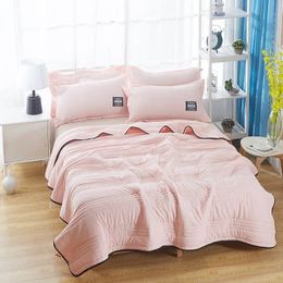 Solid Colour Summer Blanket Water Washed Cotton Air Conditioning Cool Quilt Thickening Quilt Machine Washable Bed Duvets 240417