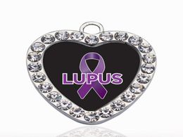 Lupus Circle Charm Trendy Charms Halskette Anhänger Schmuckzubehör machen Mann Frauen Retro -Stil Juwely9505348