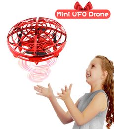 Hand Operated RC Helicopter Aircraft Tik tok Short video tool Mini Drone UFO Christmas Infrared Inductio Flying Ball Toys For Kids4566322