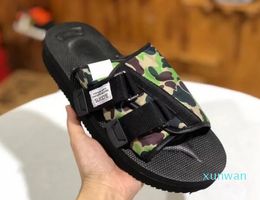 Hot Sale-New Chegou Masterminds de alta qualidade x Slippers de sandália de seda preta do suicoke Fest Black Silk Slides