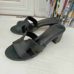 Casa Oran Paris Slifors Sandalo Designer di lusso in pelle Sandals sandali estivi grossi scarpe con tacchi alti covoni da spiaggia da spiaggia per le donne lasciano l qyqx