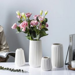 Simple Decorative Ceramic Vase Dried Flower Arrangement Plant Pot Home Vases Living Room Table Decoration Accessories Decor 240409