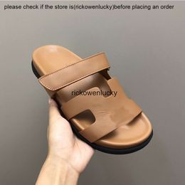 quality Hac Luxury High Internet Celebrity Highend Slippers Designer New Summer Hook Loop Sandals Outdoor Beach Shoes for Couples Womens Shoes Mens Shoes Sizes 3545