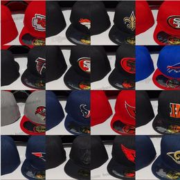 24 Colors 2024 Men's Baseball Fitted Hats Classic Good Quality Flat Football Full Size Closed Caps Red on field Size Chapeau Hip Hop Popular Street Sports Bone Ap17-02