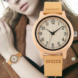 Wristwatches Women's Wooden Watch Maple Pattern Dial Wristwatch For Lady Lightweight Quartz Leather Strap