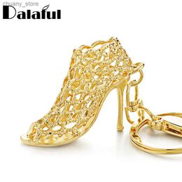 Keychains Lanyards Exquisite Hollow Out High heel Shoes Keychain Purse Bag Buckle HandBag Pendant For Car Keyring Holder Women Best Gift K230 Y240417