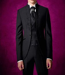 2019 Latest Coat Pant Design Black Wedding Suits Handsome Embroidery Mens Suits Groom Tuxedos Custom Formal Suits JacketPantsVe3074388