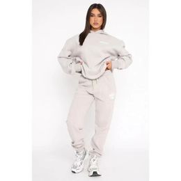 Top White Foxx Designer racksuit Hoodie Sets Two 2 Piece Set Women Men's Clothing Set Sporty Long Sleeved Pullover Hooded A two-piece set of short-sleeved shorts 2 pcs 94