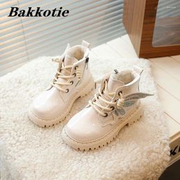 Boots Girls 2024 Winter Kids Fashion Brand Middle Calf Princess Children Warm Fur Crystals Butterfly Shoes Flats Soft Sole