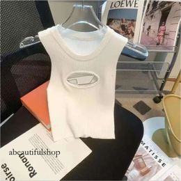 Womens Designer T-Shirt Slim Fit Crop Top D Embroidery Short Open Umbilical Tee Small Street Hot Girls Versatile Clothing Dieselg Bag 498