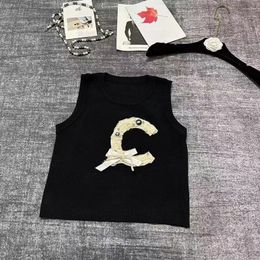 خزانات المرأة أعلى قمم الخزانات الفاخرة مصممة الصيف TOPT TOP FASHION TREND PURE COREVELESS TEES عالية الجودة مطرزة ملابس المرأة المحبوكة 2024