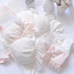 Bras Sets Japanese Large Size Underwear Sweet Embroidered Steel Ring Bra Set Girls Sexy Lace Triangle Cup Sleep