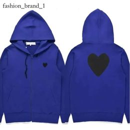 Play Hoodie New Hoodie Sweatshirts Zipper Loose Coat Play Sweatshirt Commes Small Red Heart Jacket Garcons Standard and Fleece Jumpers Cardigan Play 8453