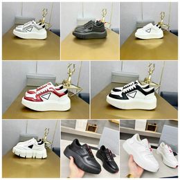 2023S show shoes Top Luxury Prax 01 Sneakers Shoes Men Women Re-Nylon Technical Fabric Famous Rubber Lug Sole leather lace-up sneaker platform men gym sneakers