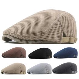 Berets New Men Berets Spring Autumn Winter British Style Newsboy Beret Hat Retro England Hats Male Hats Peaked Painter Caps for Dad d240417