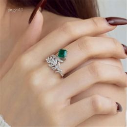 Vanclef Necklace Vintage Emerald Diamond Designer Ring For Woman Sterling Sier Leaf Rings 5A Zirconia Jewelry Women Daily Outfit Travel Dating Par