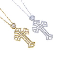 2024 Styles Fashion Cross Pendant Necklace Paved Heart Cz Love Heart Cross Pendant Necklaces for Women Mom Ice Out Jewelry