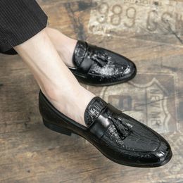 Driving Tassel Social Leather Loafers Crocodile Pattern Flats Men Elegant Moccasins Black Casual Shoes