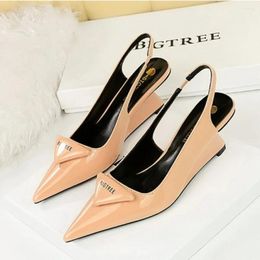 Dress Shoes High Heels Women Sandals Fashionable Patent Leather Pointed Hollow Back Strap Heeled Sloping Heel For Women's