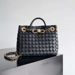 Classic craftsmanship of new spring and summer chain bags