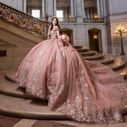 Off Pink Shiny omble Ball vestido de bola Quinceanera Vestidos Doces Princesa Gold Aplique Lace Party Vestido Vestido de Anos S