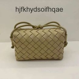 Camera Bag Lady Veneeta Bags 2024 Leather Woven Loop Botteega Candy Color Mini Purse Shoulder Diagonal Cross Designer Small Square Loop One 72VA