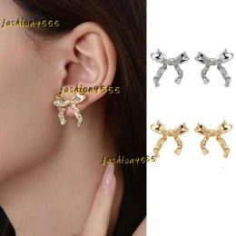 Stud Stud Stud Earrings 2024 Pair Women Oorbellen Golden Bowknot Shape Ear Studs Orecchini Cute Piercing Bow Accessories Designer Earri