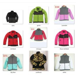 2024 Nuovi bambini con cappuccio per bambini Designer Designer Ski inverno giù per ragazze Porgoso Softhell Fleece Fooodies Jackets Capelli per ragazzi Outdoor Capello da sci di Ski 2-11 anni