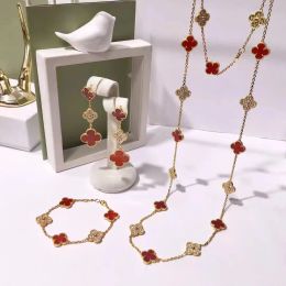 Chokers Designer luxury Elegant Clover Necklace Charm Diamond 925 Silver Plated Agate Pendant 20 flower fourleaf clover for women Girl Va