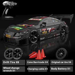 Carros de modelo Diecast Carros Drift 1 16 40km/h 2,4g 4WD Pneus de alta velocidade de alta velocidade 3 conjuntos de traseira da versão traseira Classic Professional Racing RC Adult Car J240417